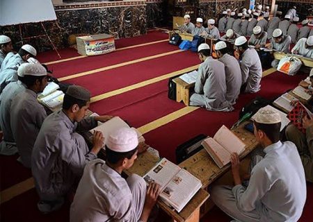سندھ حکومت نے دینی مدارس میں تدریس پر پابندی کا فیصلہ موخر کردیا