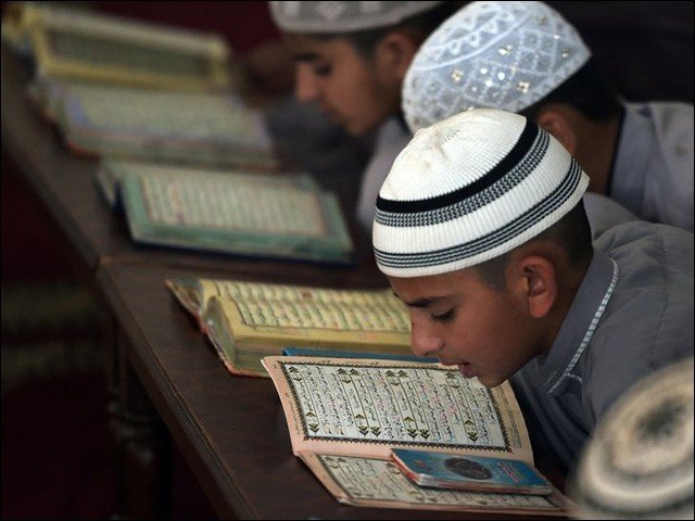 حکومت کی مدارس کو سیاسی سرگرمیوں سے دور رکھنے کیلئے نئی حکمت عملی تیار