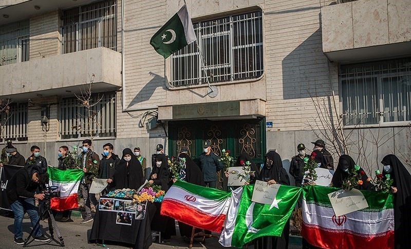 تہران میں پاکستان سے تعزیت اور سانحہ مچھ کے خلاف احتجاج،ایران پاکستان کے غم میں شریک ہے، پیغام+تصاویر
