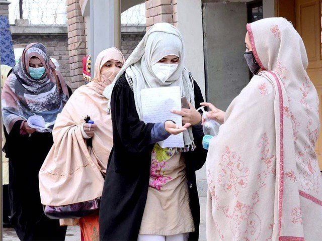 کوویڈ 19: ملک میں 3 ماہ بعد ایک روز میں کم ترین اموات