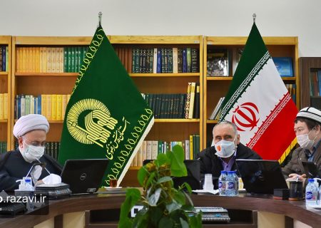 قر‍قیزیا کے دین و سیاست سینٹر کے سربراہ کی حرم امام رضاؑ کے اسلامی تحقیقاتی فاؤنڈیشن کا دورہ