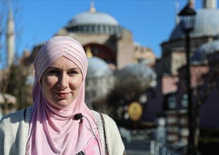 فلمی ایکٹر بننے کی خواہشمند برطانوی خاتون مسلمان ہوگئی