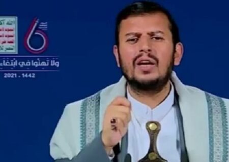 ہمیں چاہیئے دشمنوں کے آگے تسلیم نہ ہونے میں امام حسین (ع) کے نقش قدم پر چلیں، سربراہ انصاراللہ یمن
