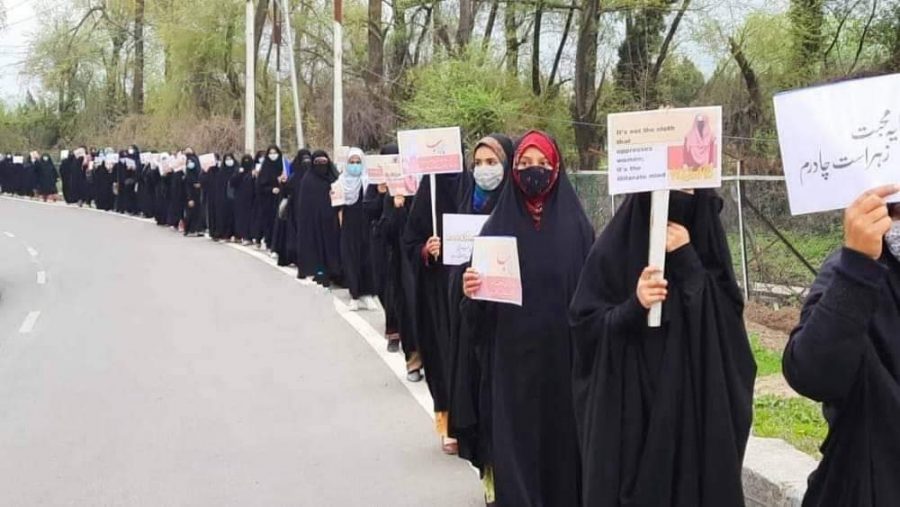 فیشن شو کے خلاف کشمیری خواتین کا احتجاج