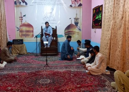مدرسہ علمیہ امام علی نقیؑ میں  آیت اللہ العظمی مکارم شیرازی کی صحت و سلامتی کے لیے دعا توسل کا انعقاد+تصاویر