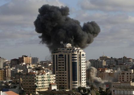 اسرائیل کی بمباری میں اسلامی یونیورسٹی کی عمارت تباہ، شہادتیں 219 ہوگئیں
