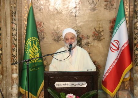پڑوسی ممالک سے آنے والے زائرین اربعین کی عزت و تکریم کی جائے، معروف ایرانی عالم دین