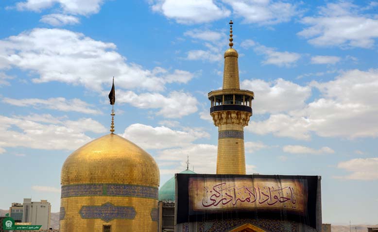 حضرت جوادالآئمہ کے یوم شہادت کے موقع پر حرم مطہررضوی سیاہ پوش وعزادار