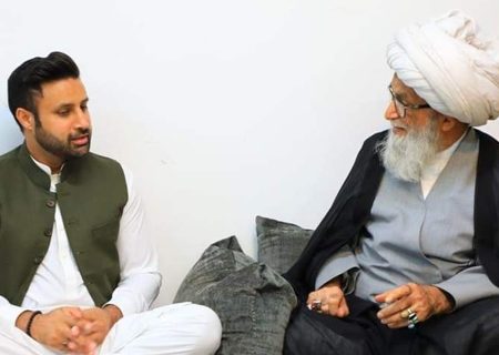 وزیر اعظم کے سابق معاون خصوصی زلفی بخاری کی آیت اللہ العظمی حافظ بشیر نجفی سے ملاقات