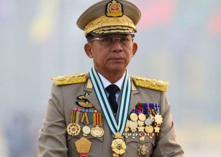 میانمار میں فوج کے سربراہ مِن آنگ ہلینگ نے وزیراعظم کے عہدہ سنبھال لیا