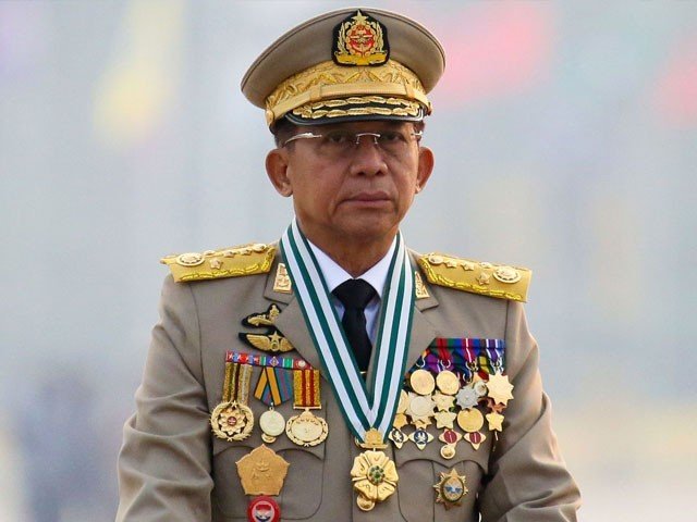 میانمار میں فوج کے سربراہ مِن آنگ ہلینگ نے وزیراعظم کے عہدہ سنبھال لیا