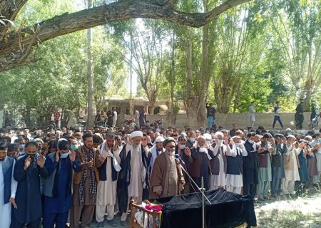 بلتستان کے معروف عالم دین ” آخوند محمد تقی” کو سپردخاک کردیا گیا+تصاویر