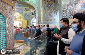 چیئر مین سینیٹ کی حرم امام رضا علیہ السلام میں حاضری