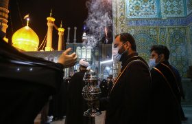 تصویری رپورٹ|شہادت امام موسی کاظمؑ کی مناسبت سے حرم حضرت معصومہؑ قم میں عزاداری