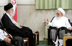 رہبر معظم انقلاب اسلامی اور مرحوم آیت اللہ العظمیٰ صافی گلپائیگانی کی یادگار تصاویر