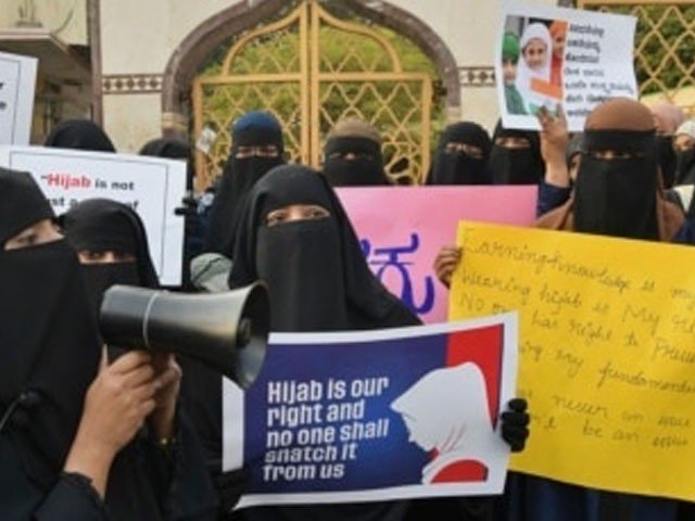 مدھیہ پردیش کےاسکول میں بھی باحجاب طالبات کوداخل ہونے سےروک دیا گیا