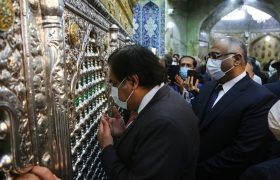 تصویری رپورٹ|تہران میں تعینات پاکستانی سفیر کا حضرت معصومہ(س) کے حرم میں حاضری