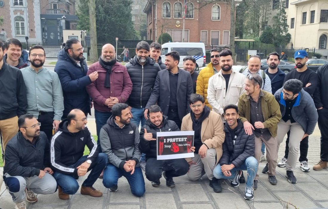 بلجیم میں سعودی سفارتخانہ کے سامنے یمنی عوام کی حمایت میں احتجاج+تصاویر