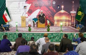 سانحہ پشاور کے شہداء کے ایصال ثواب کے لئے حرم امام رضا(ع) میں قرآن خوانی اور مجلس ترحیم