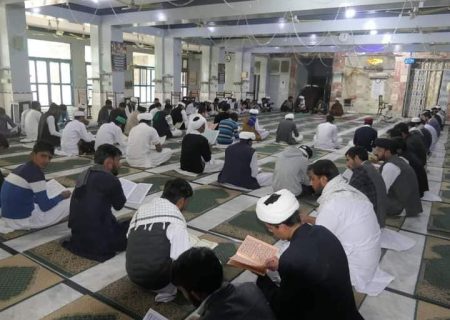 حوزہ علمیہ جامعۃ المنتظر لاہور میں شہدائے پشاور کی بلندی درجات کے لیے قرآن خوانی+تصاویر