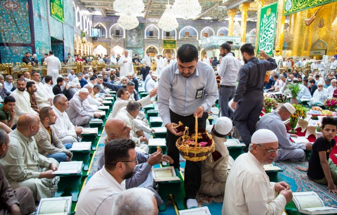 امام حسن مجتبی(ع) کے جشن میلاد کی مناسبت سے حضرت عباس(ع) کے زائرین میں لاکھوں متبرک تحائف تقسیم کیے جا رہے ہیں