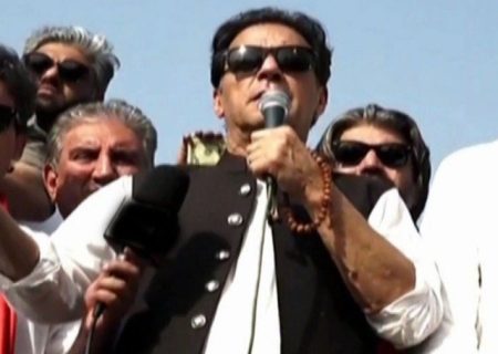 عمران خان نے حکومت کو 6 روز میں انتخابات کرانے کا الٹی میٹم دے دیا