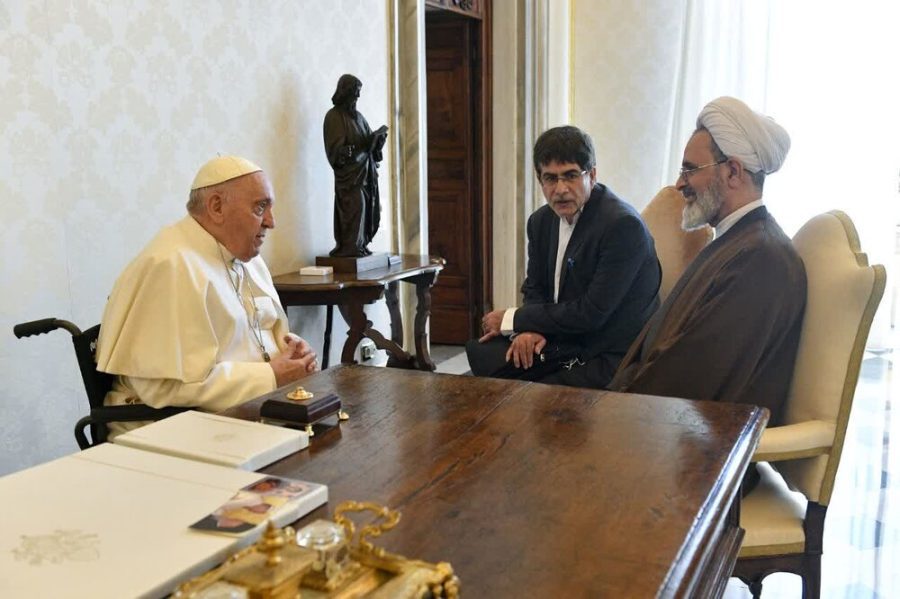 ایرانی دینی مدارس کے سربراہ کی اٹلی میں کیتھولک کے روحانی پیشوا پاپ سے ملاقات