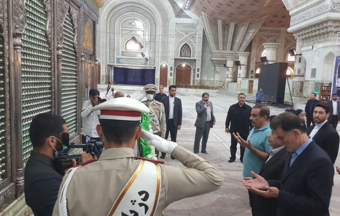 پاکستانی فوجی وفد کی بانی اسلامی انقلاب سے خراج عقیدت