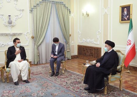 پاکستانی وزیر خارجہ کی ایرانی صدر سے ملاقات