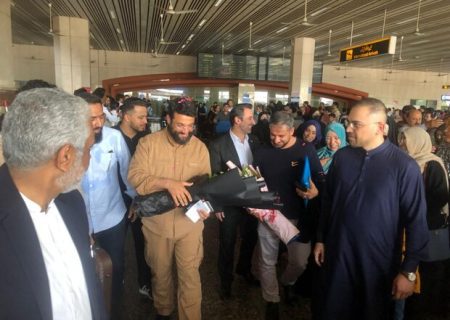 معروف ایرانی منقبت خواں ابوذر روحی لاہور پہنچ گئے