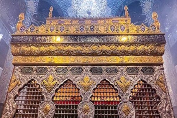 جناب زینب سلام اللہ علیہا کی نئی ضریح، رونمائی کے لئے تیار