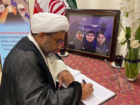 مقدس روحانی مرکز میں زائرین کو دہشتگردی کا نشانہ بنانا دین سے دشمنی اور انقلاب اسلامی کے خلاف سازش ہے