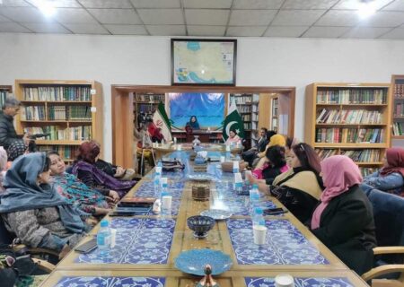 انقلاب اسلامی کی سالگرہ، خانہ فرہنگ لاہور میں خواتین کی کانفرنس