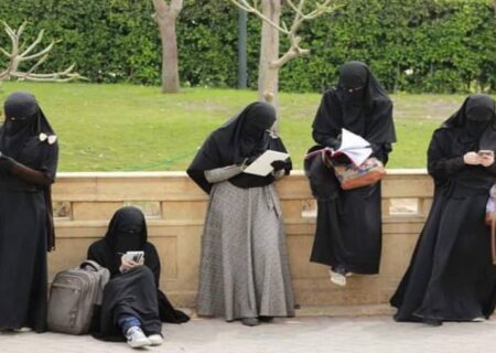 آزاد کشمیر کے مخلوط تعلیمی اداروں میں طالبات، خواتین اساتذہ کو حجاب پہننے کا حکم