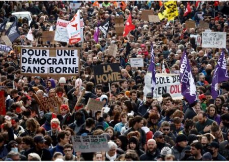 فرانس میں زبردست احتجاجی مظاہرہ؛ متعدد افراد گرفتار
