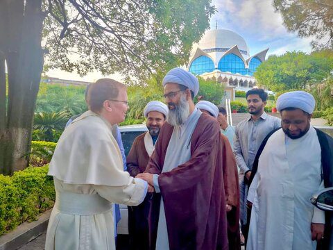 جامعۃ الکوثر اسلام آباد میں ویٹیکن کے جنوبی ایشائی ممالک کے نمائندے کا دورۂ