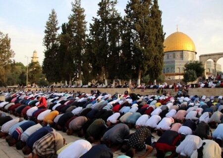 ماہ مبارک رمضان کا تیسرا جمعہ، مسجد اقصیٰ میں لاکھوں افراد کی شرکت