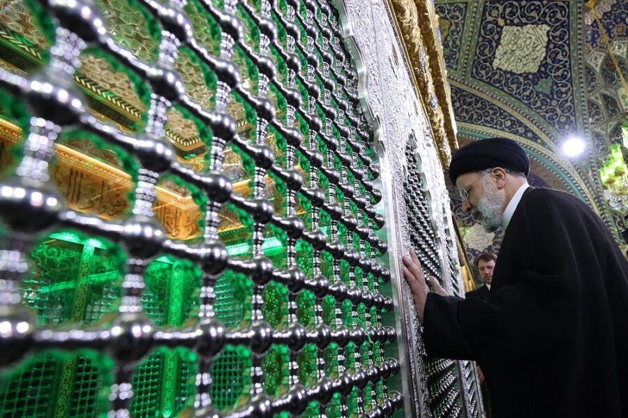روضۂ حضرت زینب (ع) پر صدرِ ایران کی حاضری+ ویڈیو