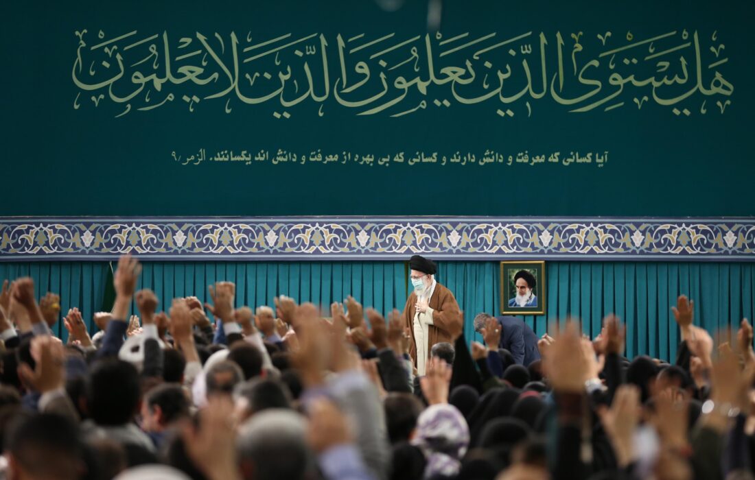 یوم معلم کے موقع پر رہبر انقلاب اسلامی سے اساتذہ کی ملاقات