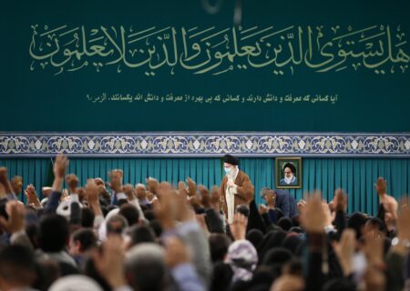 یوم معلم کے موقع پر رہبر انقلاب اسلامی سے اساتذہ کی ملاقات