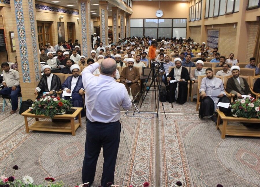 قم میں ”تربیت مدرس قرآن“ کے عنوان سے ورکشاپ کا انعقاد
