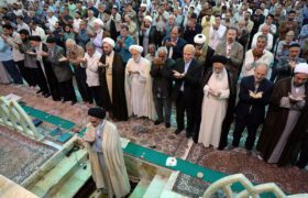 حرم حضرت معصومہ قم ایران میں عید قربان کی نماز