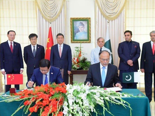 پاکستان اور چین کے مابین مختلف شعبوں میں مفاہمت کی یادداشتوں پر دستخط