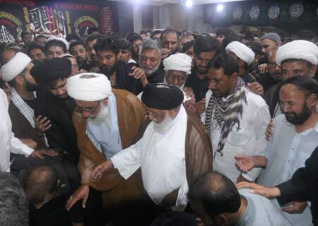 مولانا سید سفیر سجاد کی نماز جنازہ لاہور میں آیت اللہ حافظ سید ریاض حسین نجفی کی اقتدا میں ادا کر دی گئی