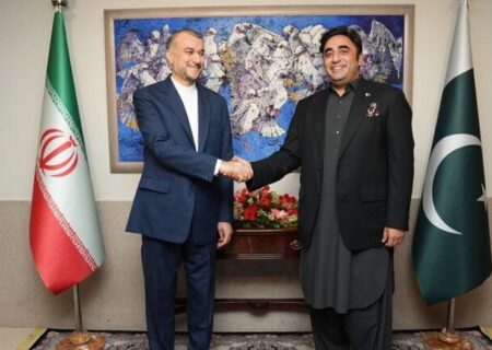 پاکستان اور ایران کے وزرائے خارجہ کے درمیان اسلام آباد میں باقاعدہ مذاکرات شروع
