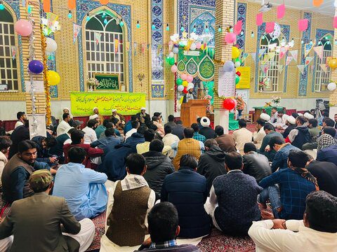 آشتیان ایران میں اُردو زبان طلباء کی جانب سے جشن صادقین علیہم السّلام کی مناسبت سے محفل منعقد