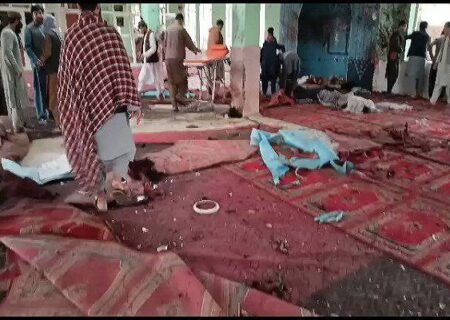 افغانستان کے شہر پل خمری میں مسجد امام زمان (ع) میں دھماکہ