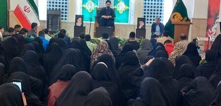 پاکستان کے 90 حفاظ قرآن کی حرم امام رضا (ع) میں حاضری، حفظ قرآن کے فن کا مظاہرہ