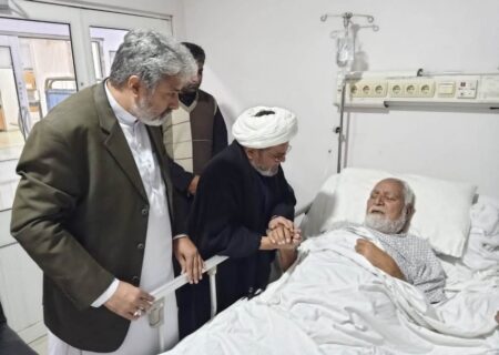 علامہ ڈاکٹر شبیر حسن میثمی کیجانب سے استاد العلماء ملک اعجاز حسین نجفی کی عیادت