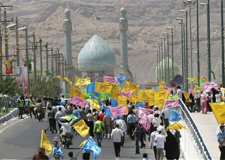 قم: امام مہدی ع کے یوم ولادت پر زائرین کی پیادہ روی سے اربعین حسینی کی یاد تازہ ہوئی